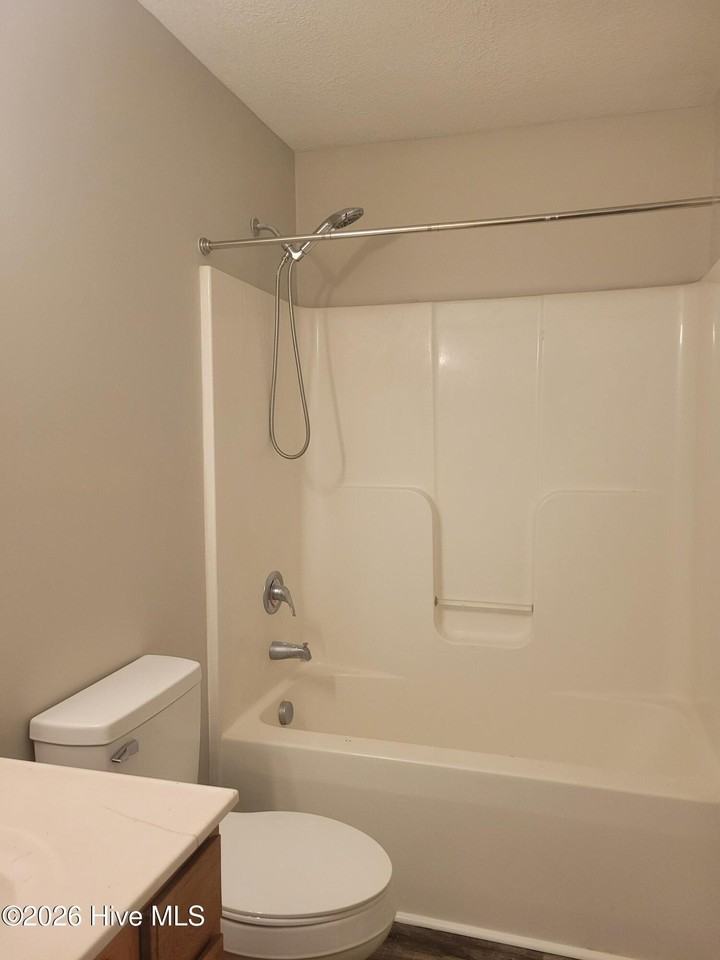 413 Belgrade Swansboro Rd Unit D - Photo 5 of 6