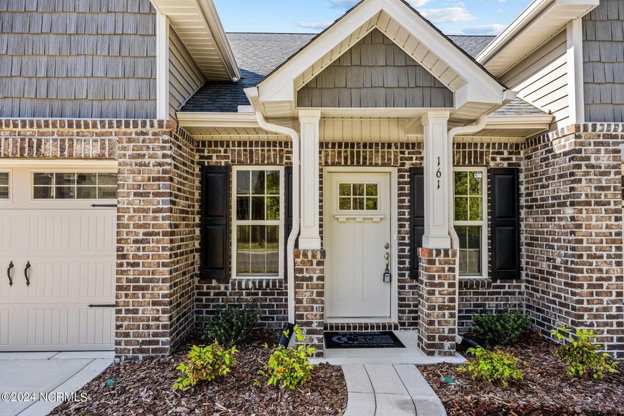 161 Lark Drive unit: 38 - Photo 2 of 33