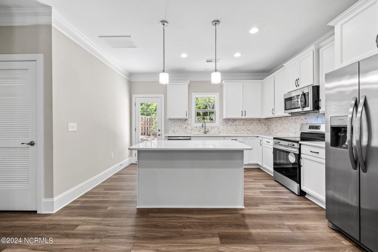 161 Lark Drive unit: 38 - Photo 6 of 33