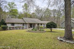 206 Ravenswood Rd - Photo 1 of 1