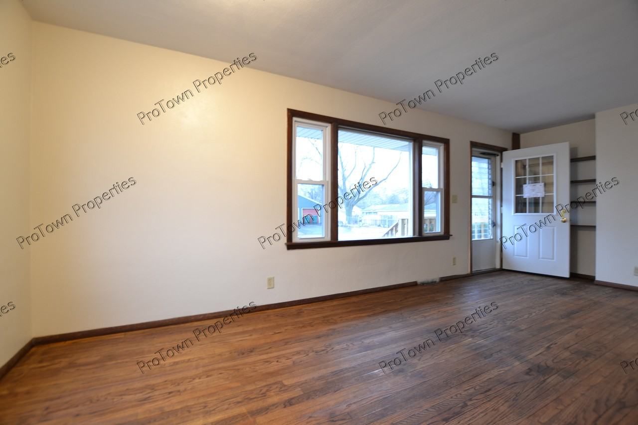 125 Saint Joseph Avenue - Photo 2 of 11