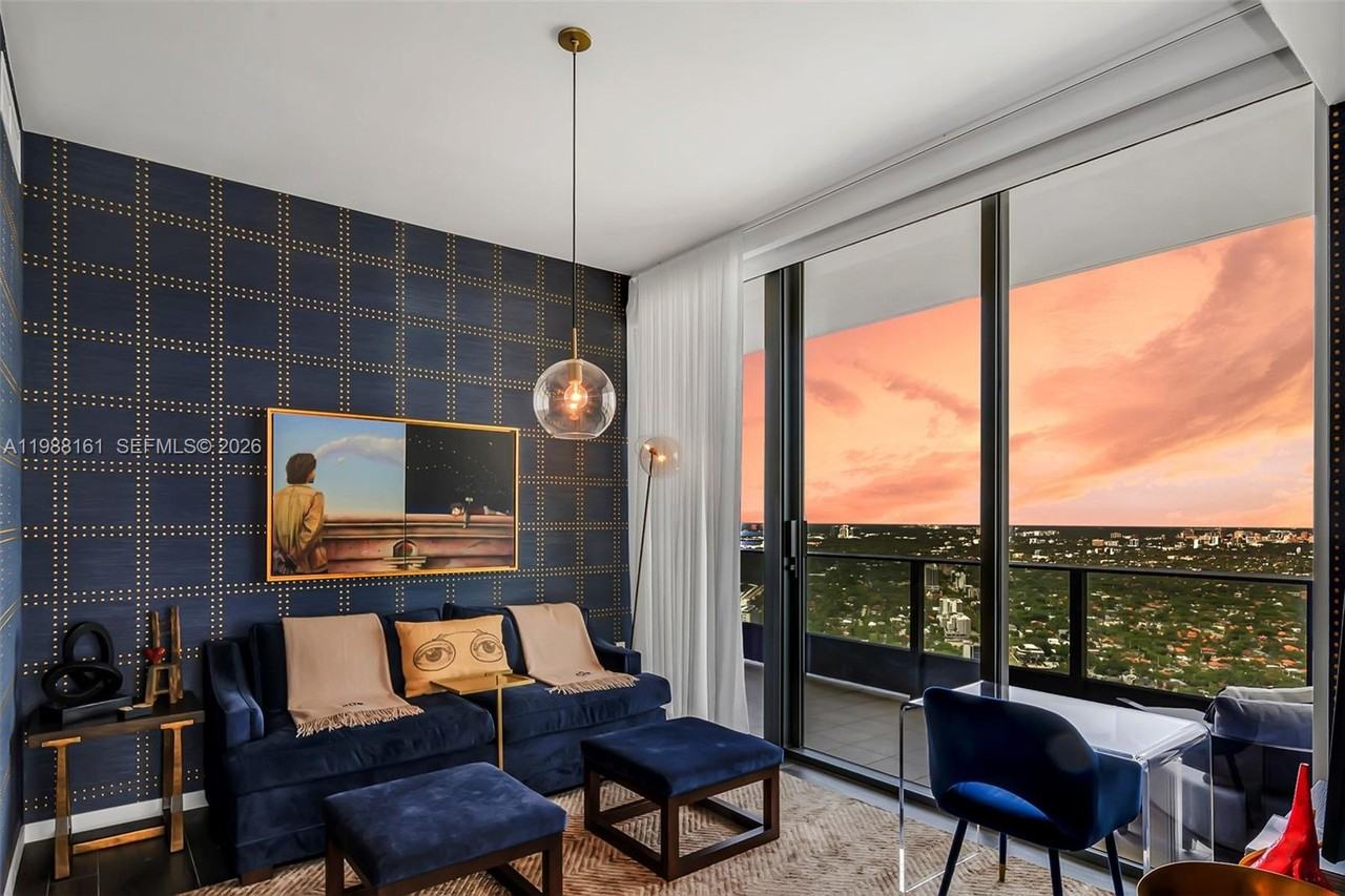 Brickell Plaza & SE 10th St - Photo 6 of 19