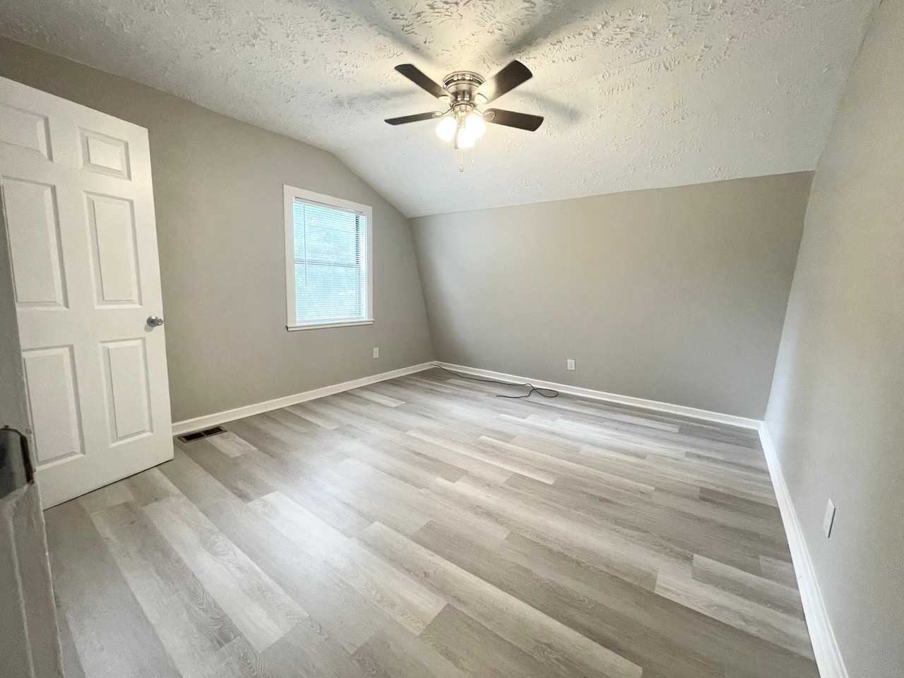 1813 Sibley Rd Apt A - Photo 5 of 13