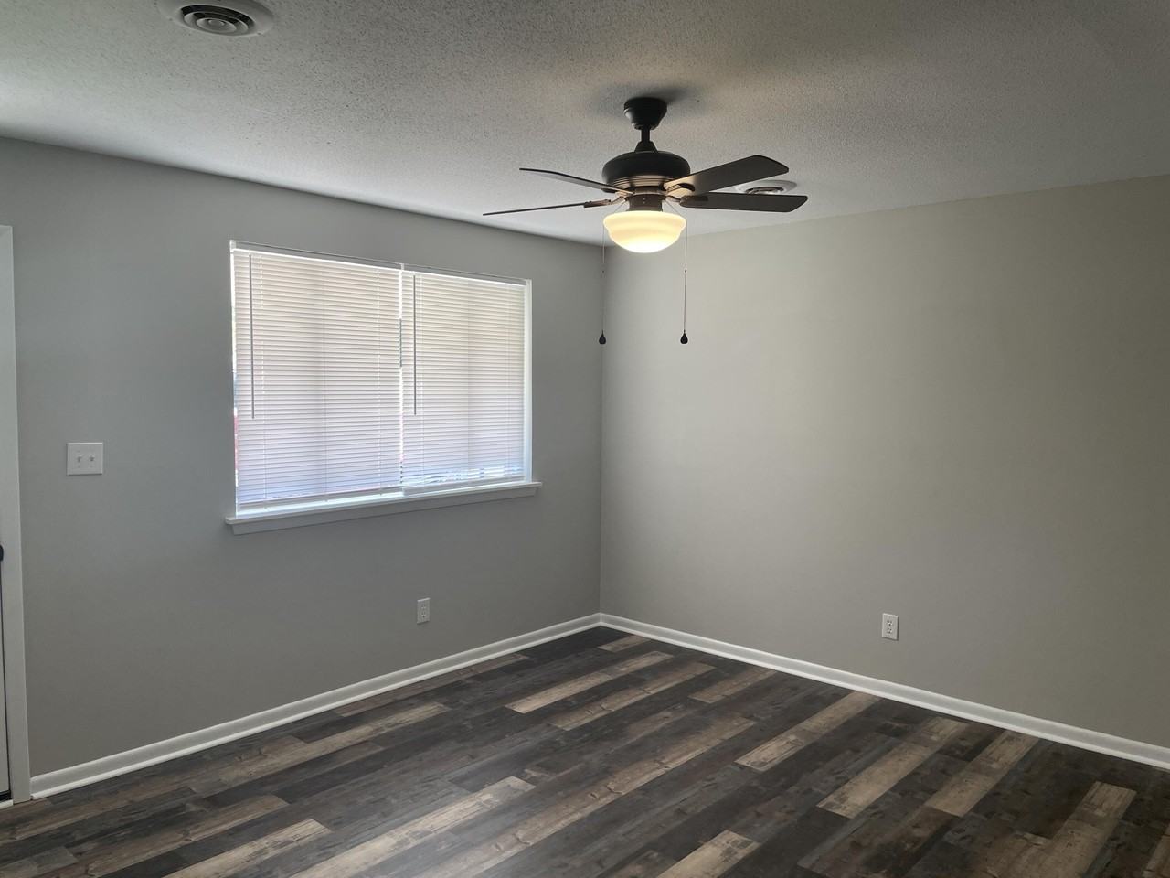 3918 Maddox Rd - Photo 2 of 17