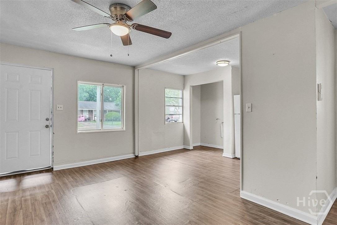 1013 Carroll St - Photo 6 of 23