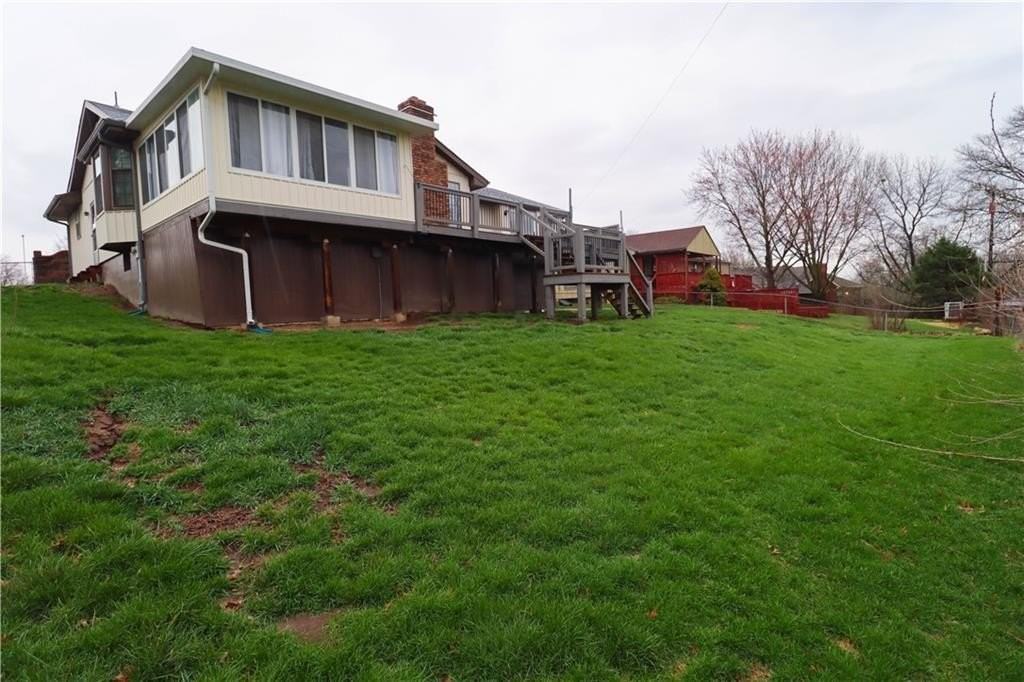 18603 Hanthorne Dr - Photo 4 of 20