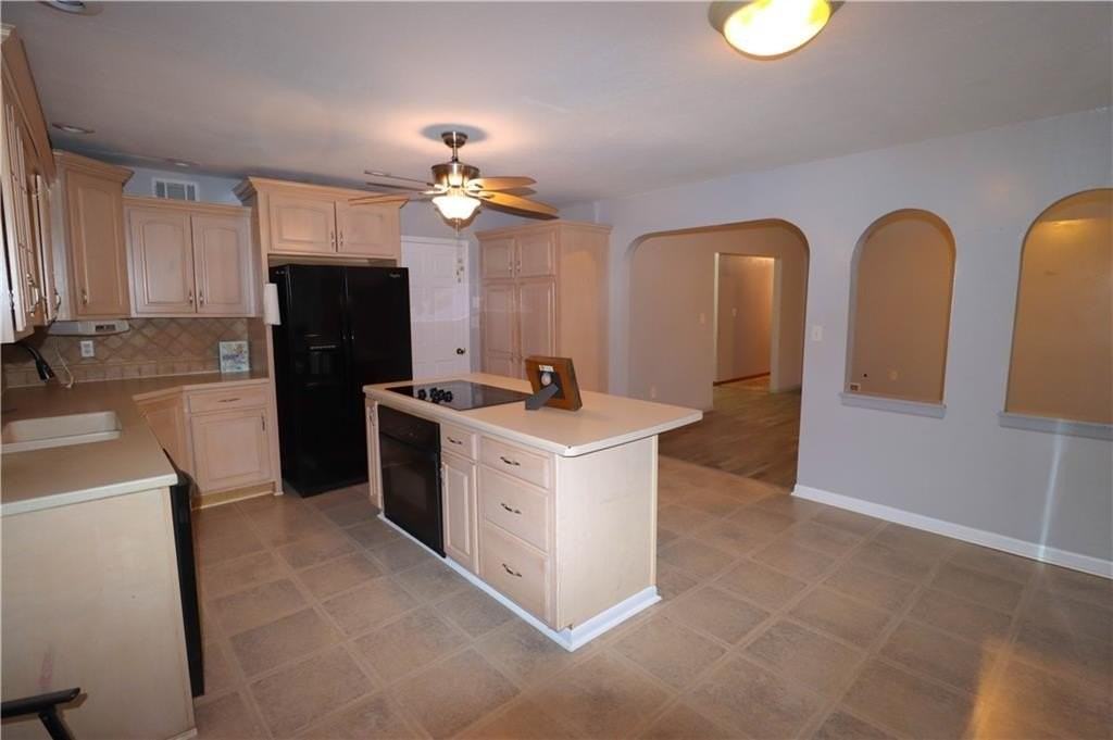 18603 Hanthorne Dr - Photo 5 of 20