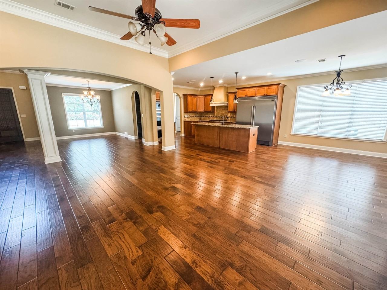 4435 Chestnut Hill Dr - Photo 5 of 23