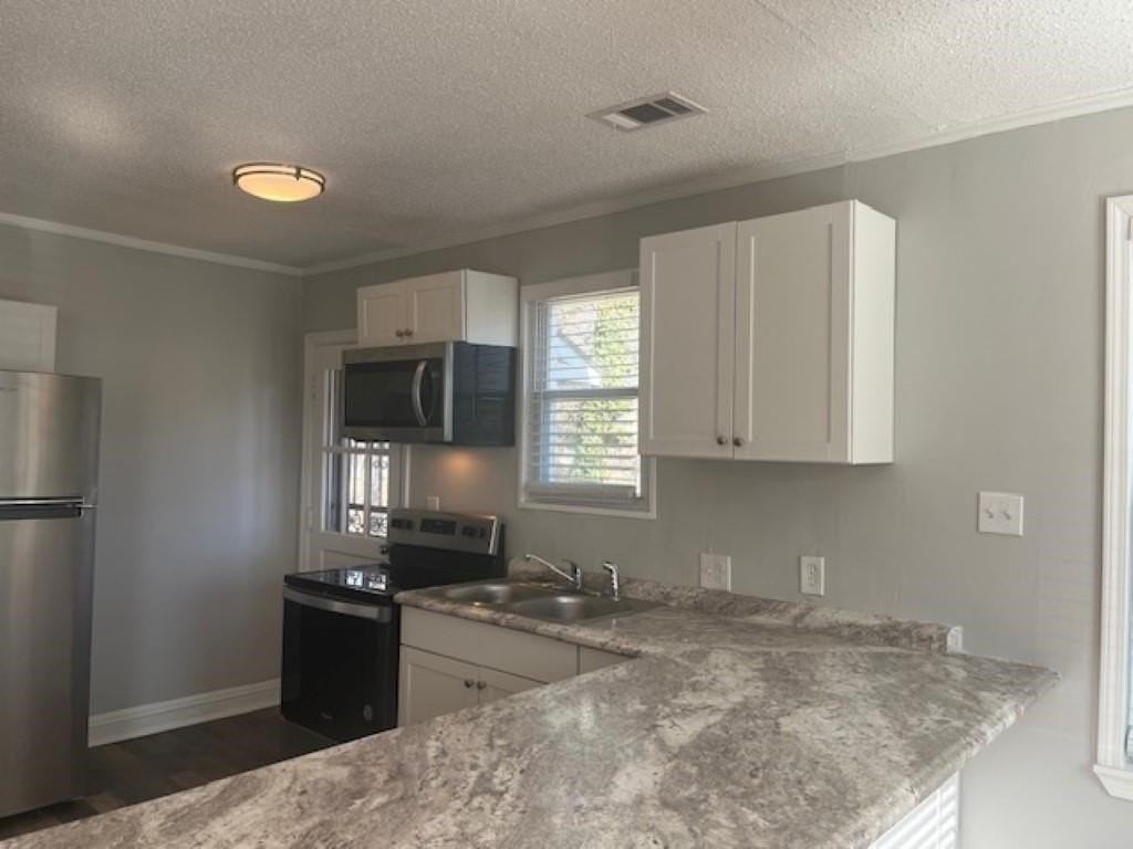 3812 Kearney Ave - Photo 3 of 13