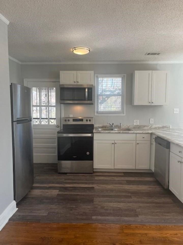 3812 Kearney Ave - Photo 4 of 13