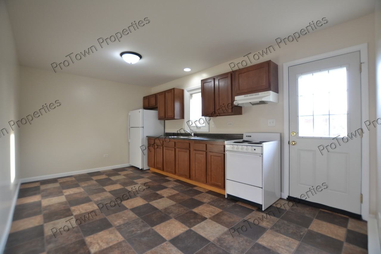 245 West Elm Street #4 - Photo 2 of 8