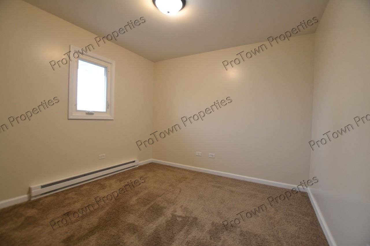 245 West Elm Street #4 - Photo 7 of 8