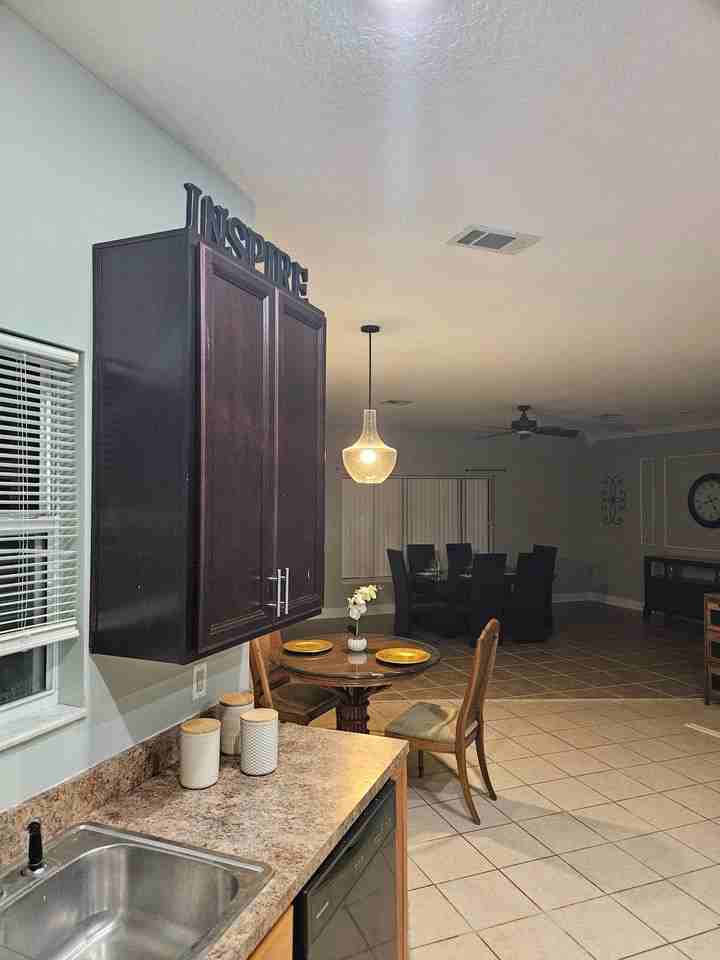 E Bay St - Photo 3 of 29