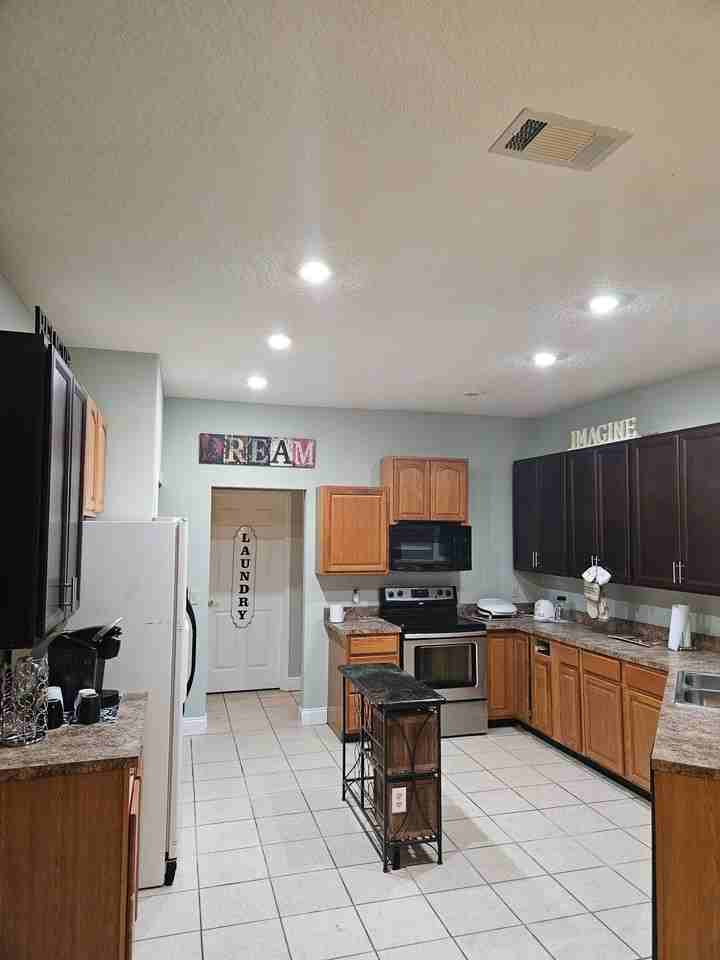 E Bay St - Photo 6 of 29