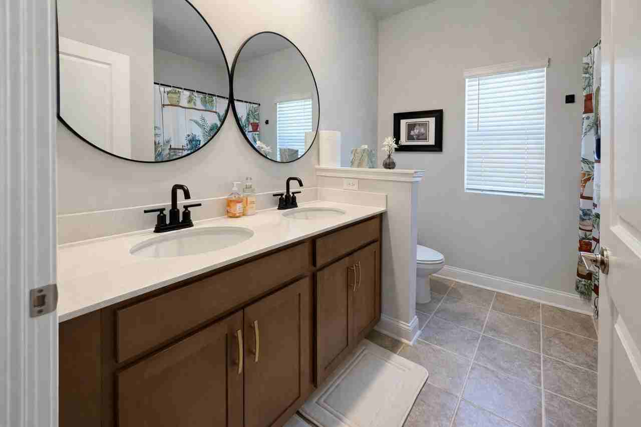 Black Walnut St - Photo 4 of 9