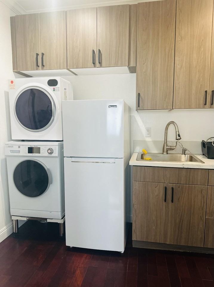 S Victoria Ave - Photo 6 of 10