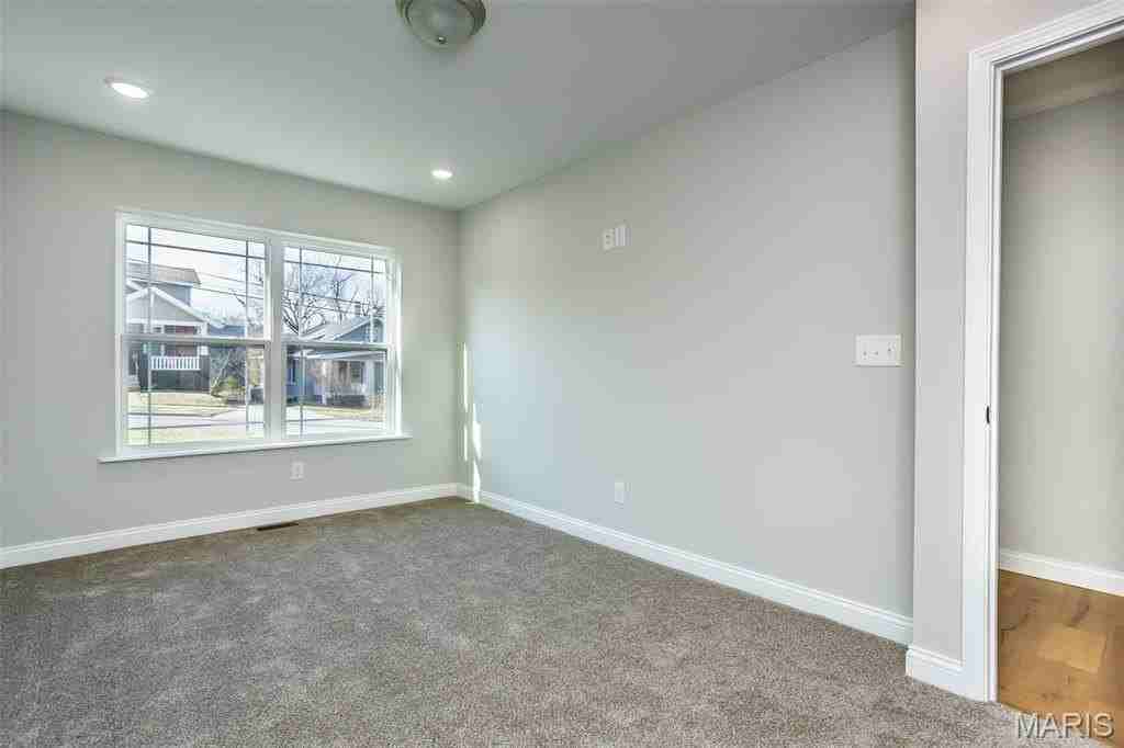 652 N Kansas St #652B - Photo 5 of 29