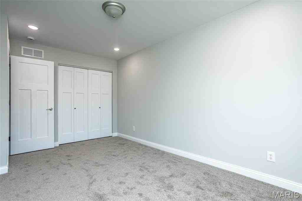652 N Kansas St #652B - Photo 6 of 29