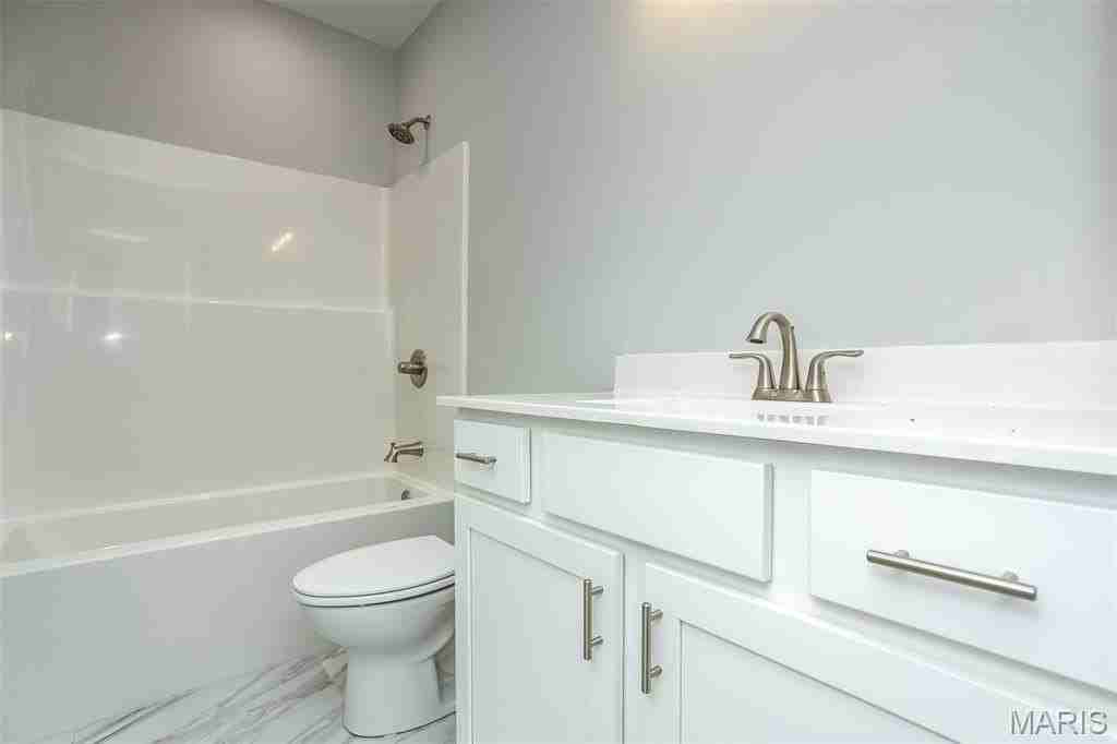 652 N Kansas St #652B - Photo 7 of 29