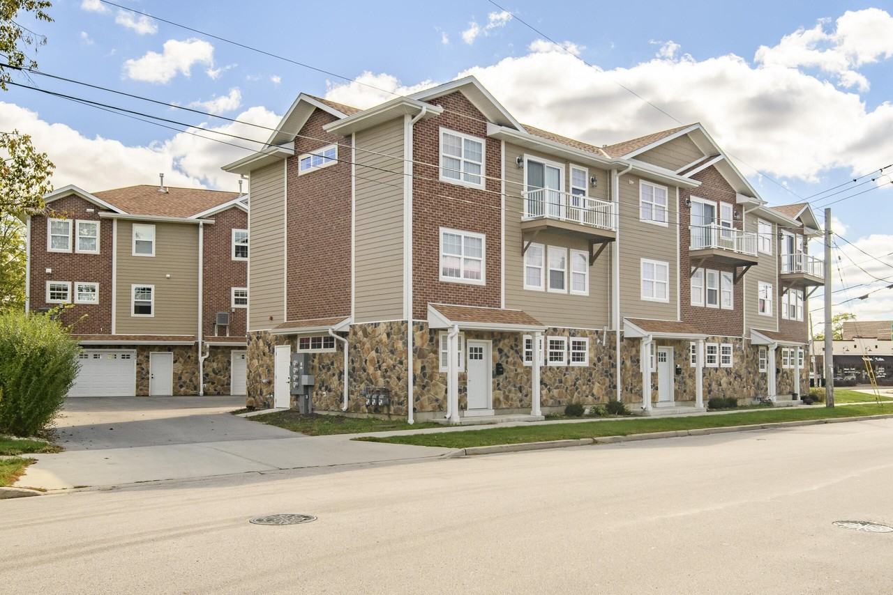 208 Grand Ave #3 - Photo 7 of 25