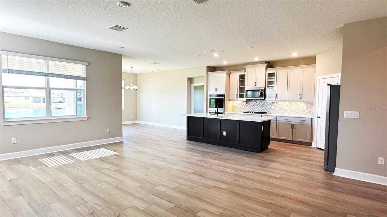 3626 Savanna Palms Ct - Photo 2 of 45