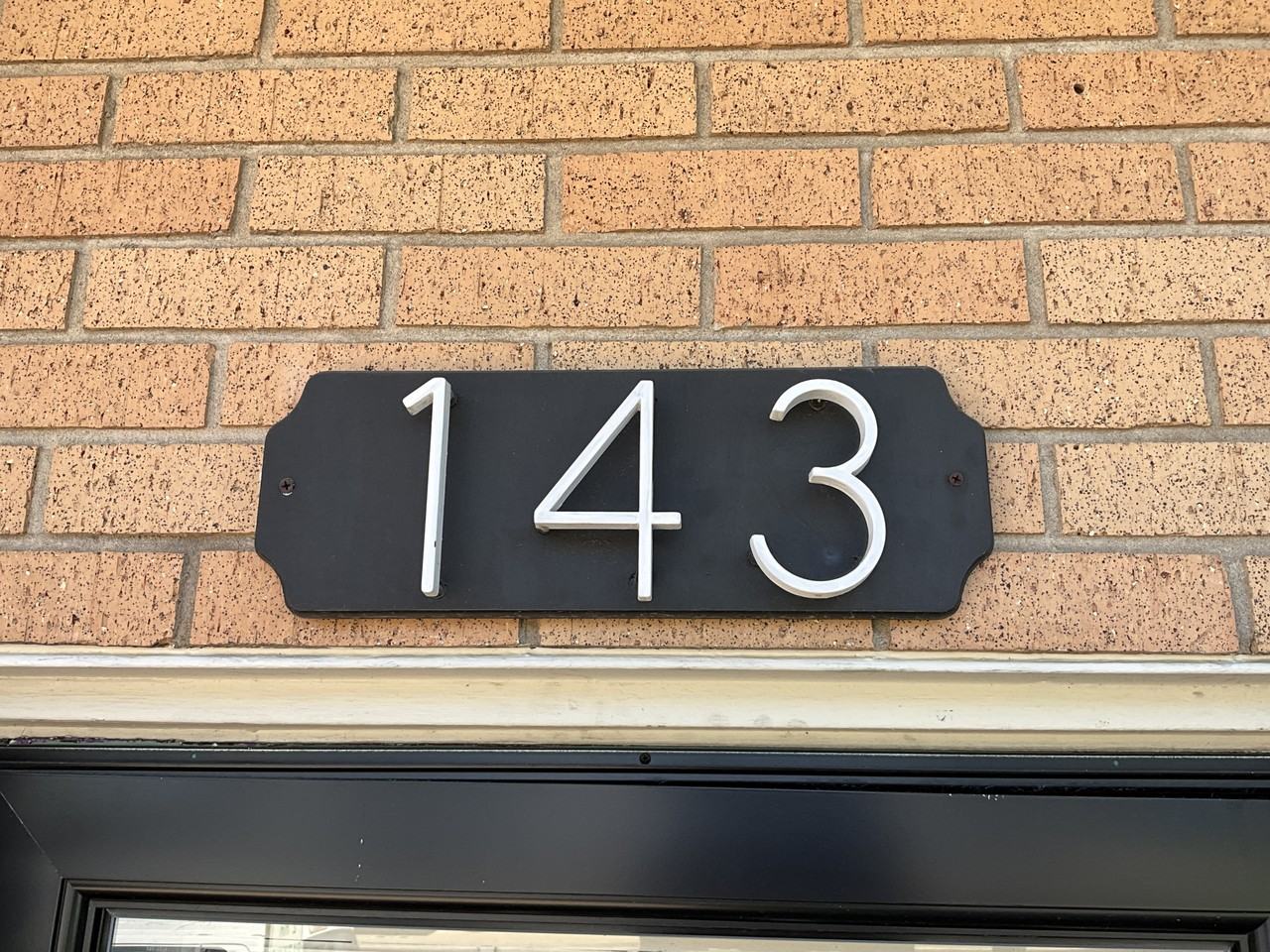 143 W Dallas St #1 - Photo 3 of 8