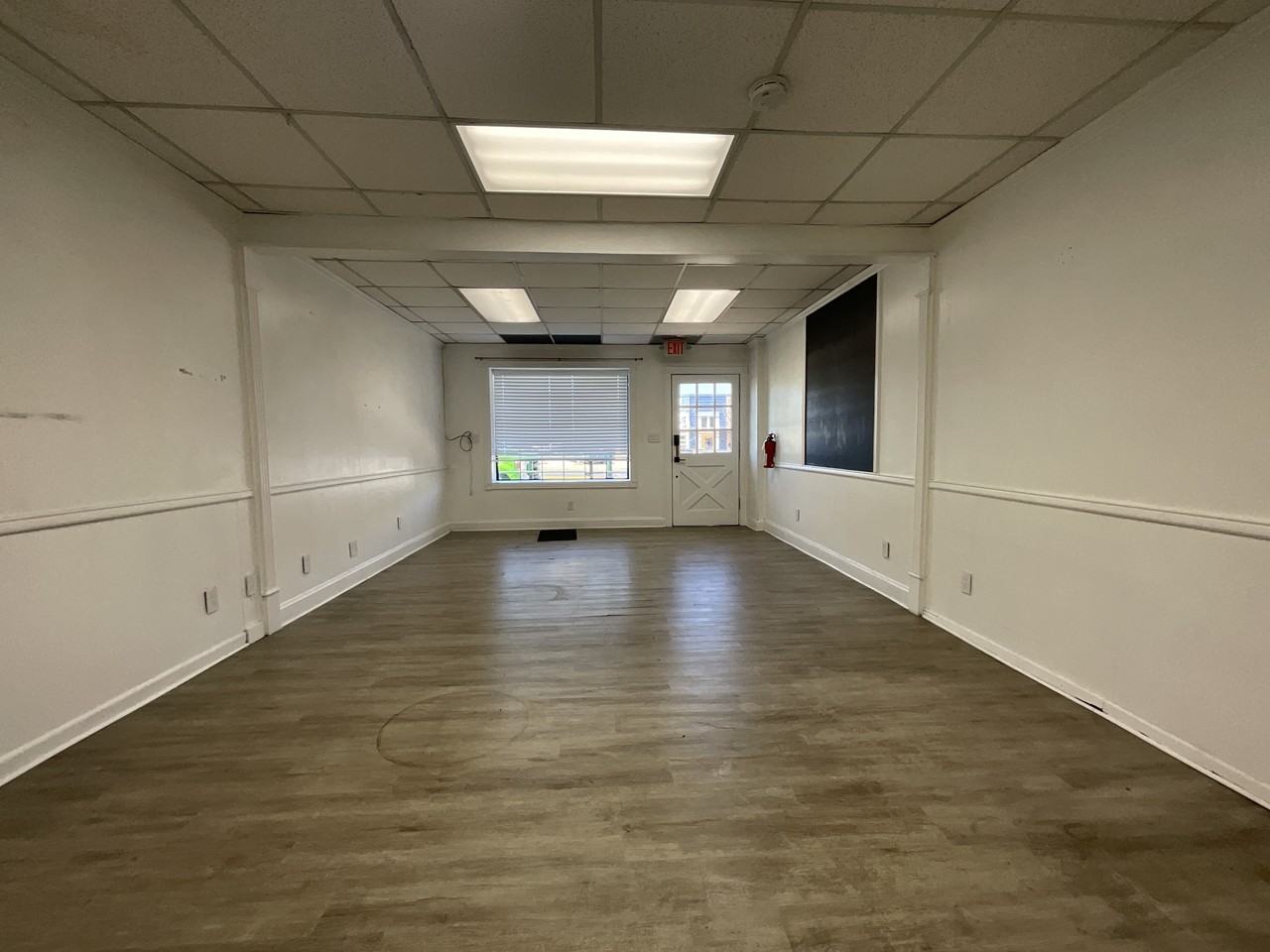 143 W Dallas St #1 - Photo 5 of 8