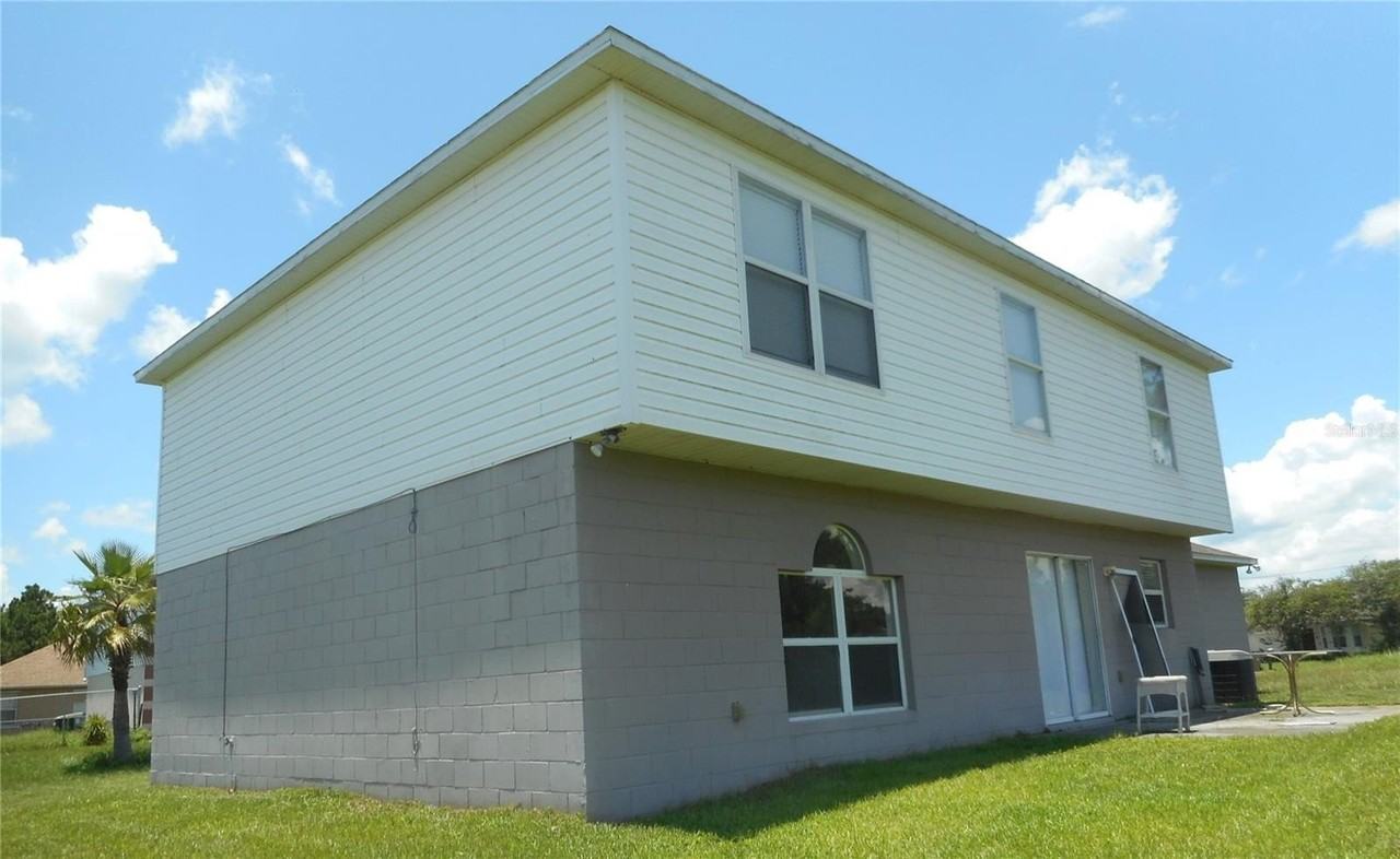 950 Derbyshire Dr - Photo 2 of 12