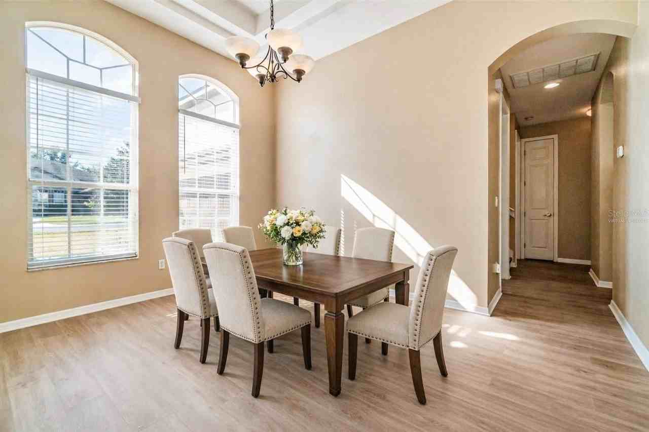 6220 Hedgesparrows Ln - Photo 6 of 43
