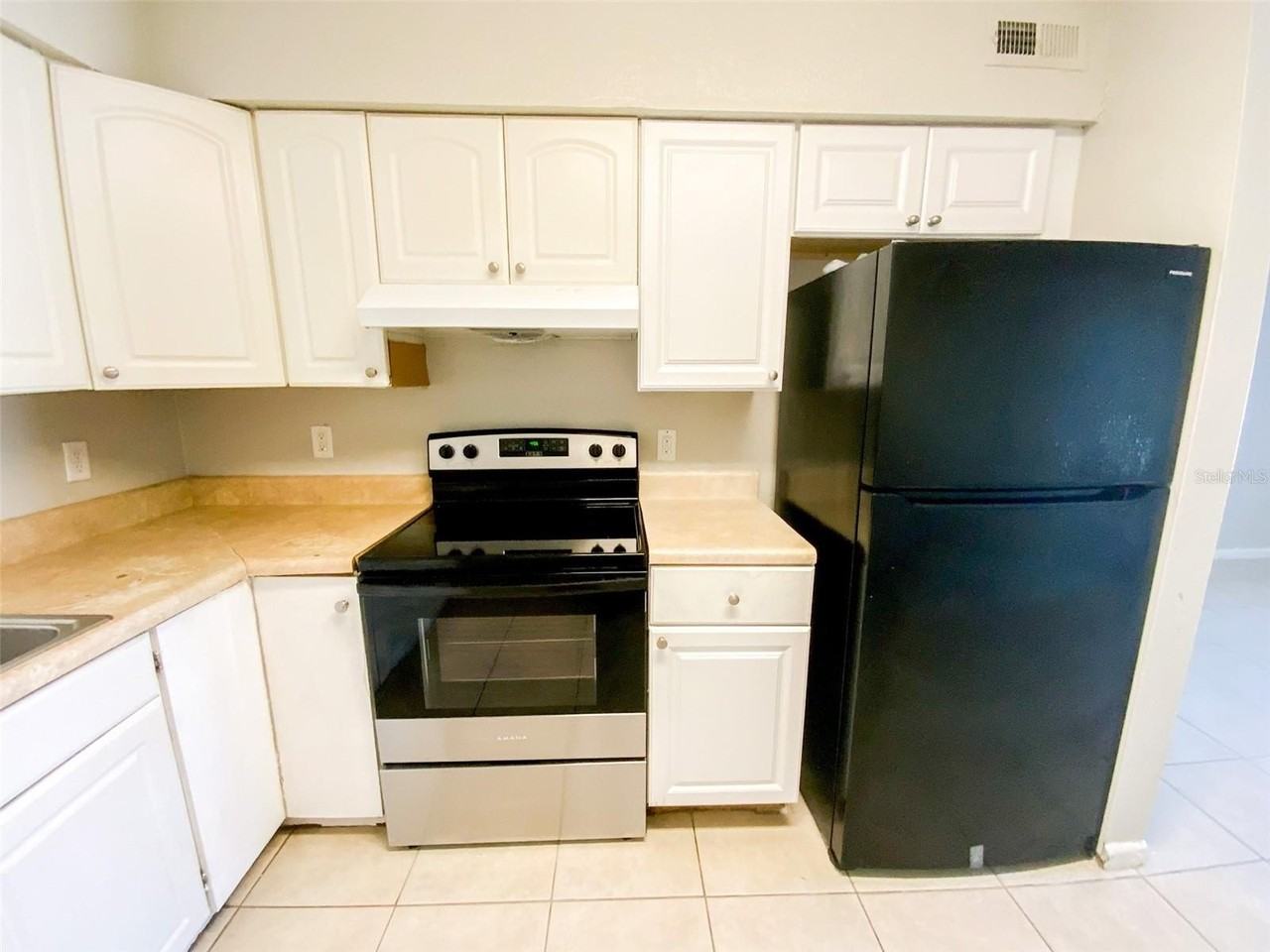 2205 Irene St #2 - Photo 3 of 16