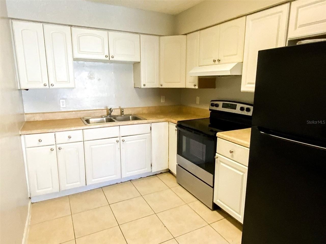 2205 Irene St #2 - Photo 4 of 16