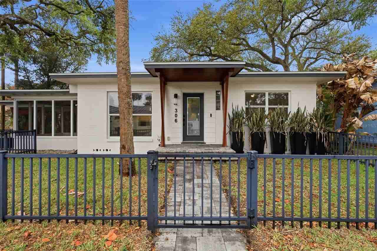 306 S Pine St - Photo 2 of 32