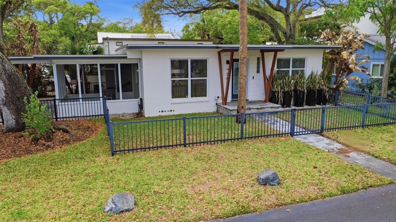 306 S Pine St - Photo 3 of 32