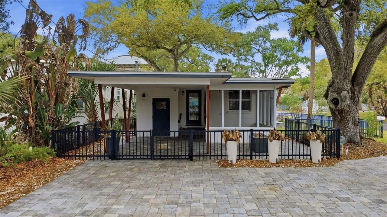 306 S Pine St - Photo 5 of 32