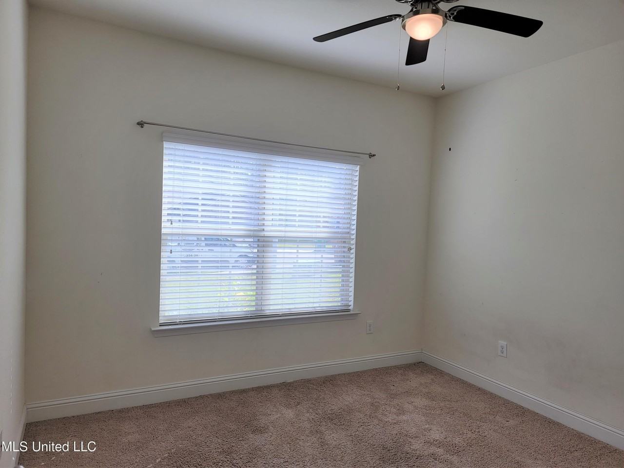 11604 Caroline Ct - Photo 7 of 11