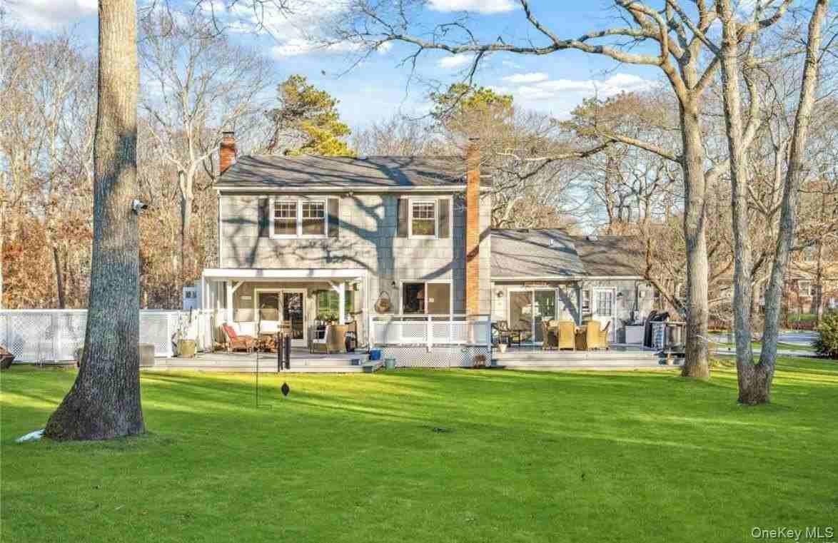 23 N Westbury Rd - Photo 2 of 19