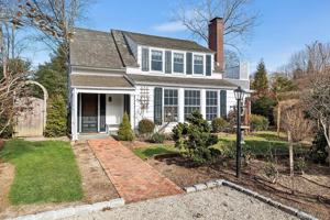 featured image of 393 Hill St