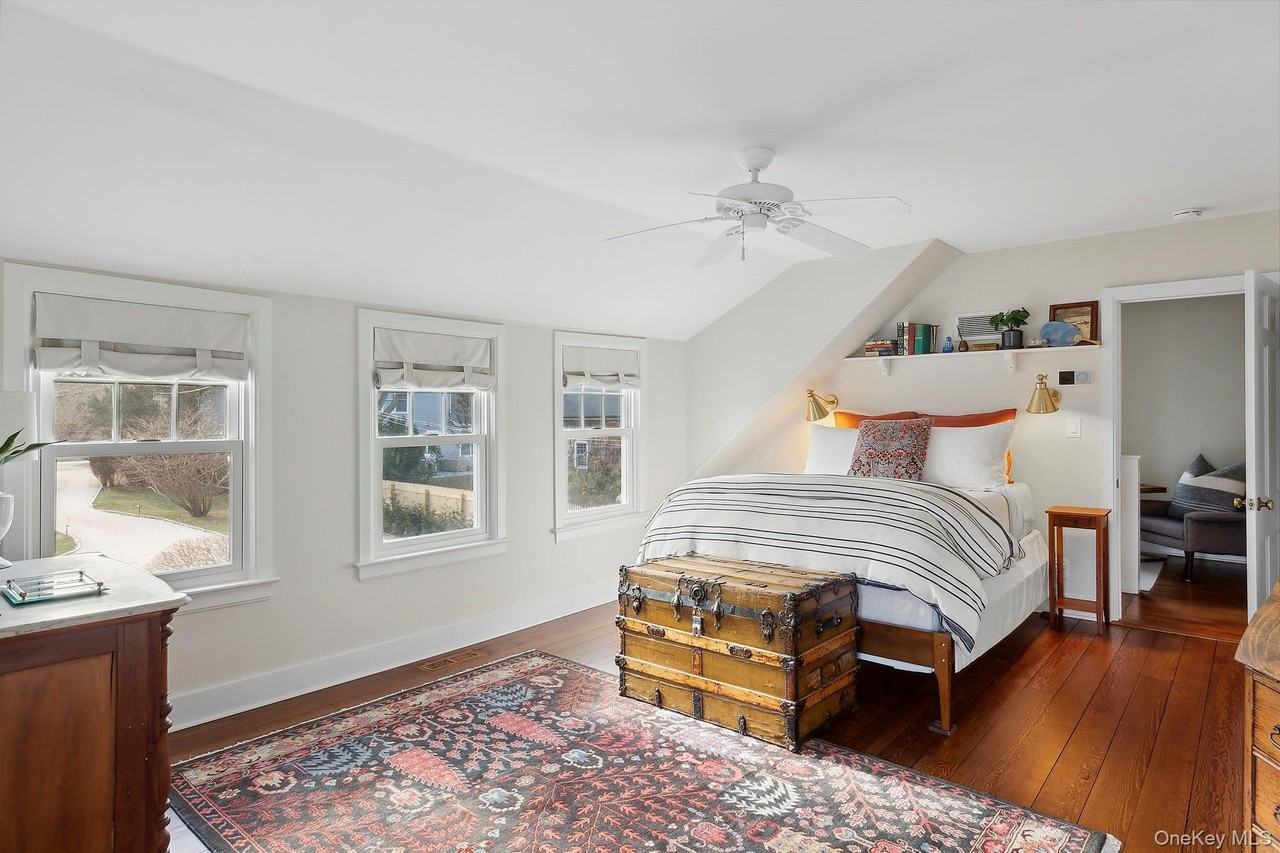 393 Hill St - Photo 6 of 13