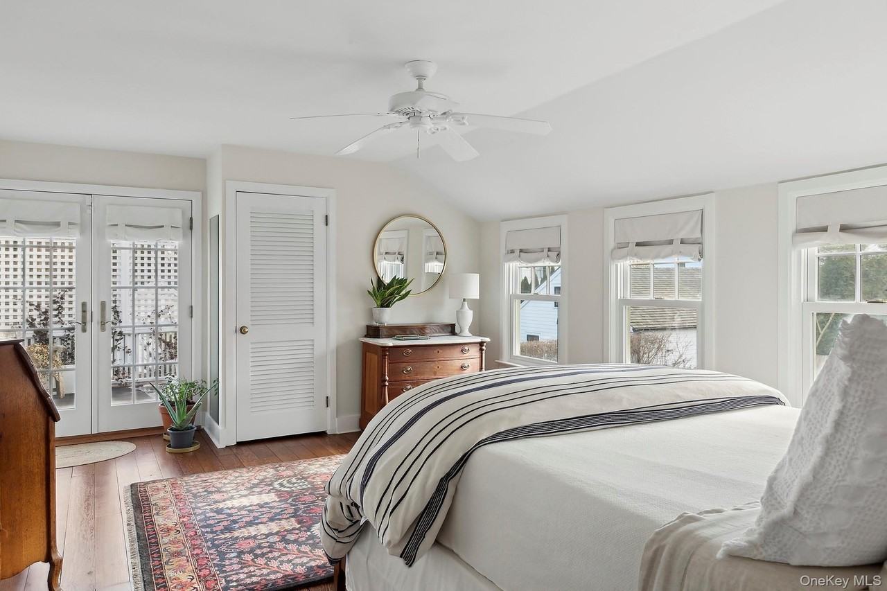 393 Hill St - Photo 7 of 13