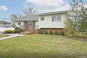 featured image of 6 Patricia St