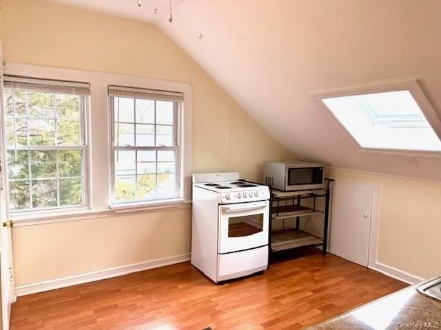 119 Lake Shore Dr - Photo 3 of 9