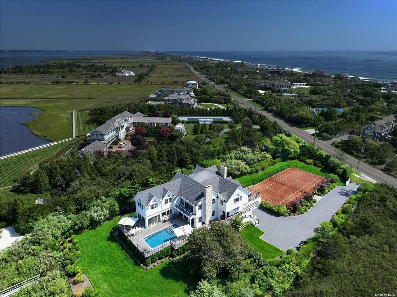 157 Dune Rd - Photo 3 of 36