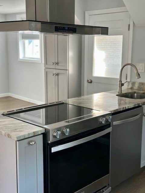 252 Eastern Ave Unit 3 - Photo 3 of 21