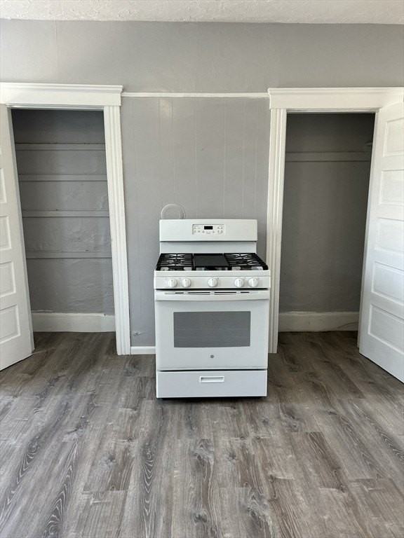 8 Knowlton Ave Apt 3 - Photo 5 of 13