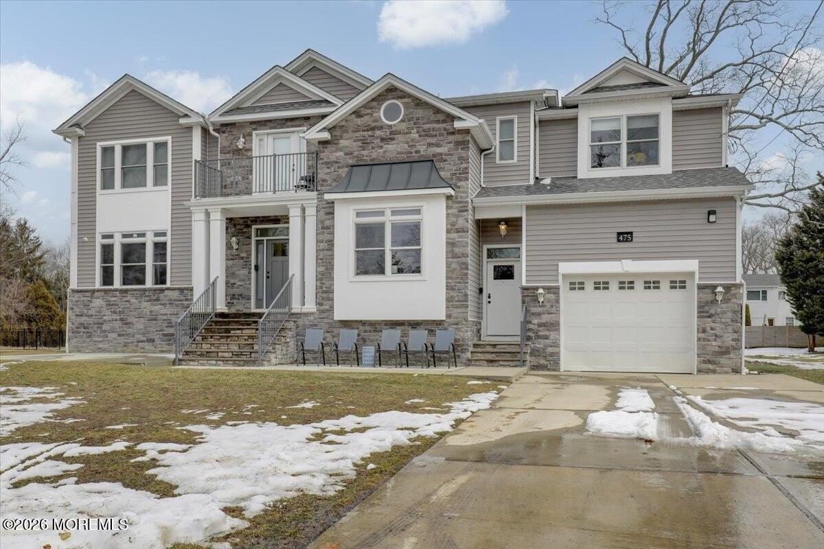 475 Monmouth Pl - Photo 3 of 50