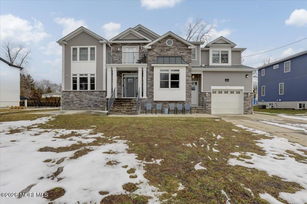 475 Monmouth Pl - Photo 4 of 50