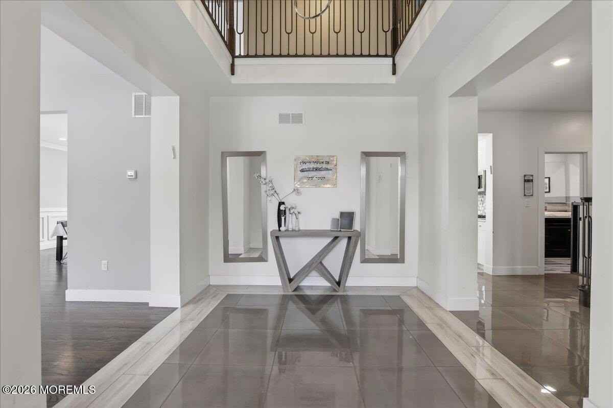 475 Monmouth Pl - Photo 5 of 50