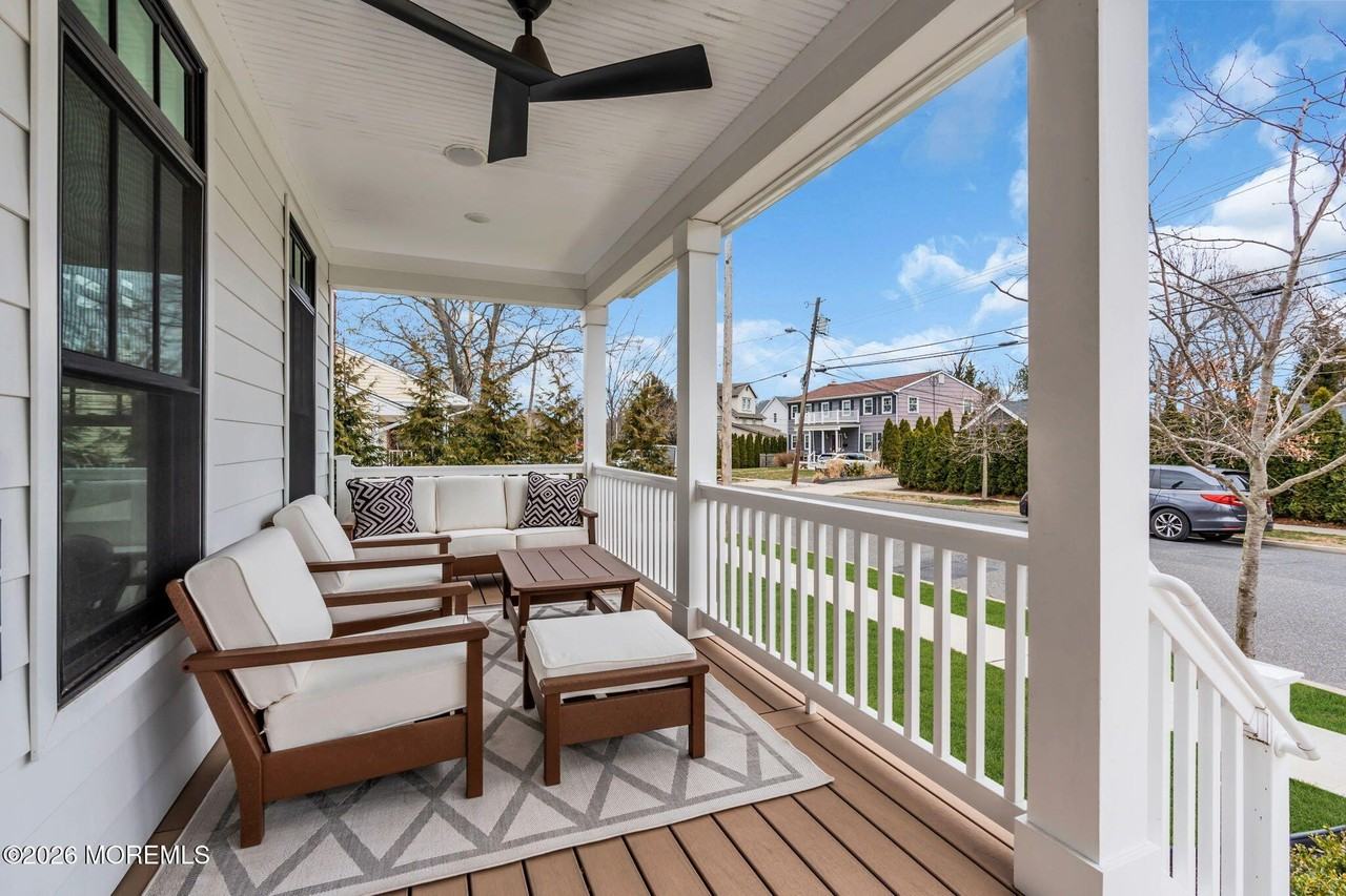 2017 5th Ave - Photo 3 of 34