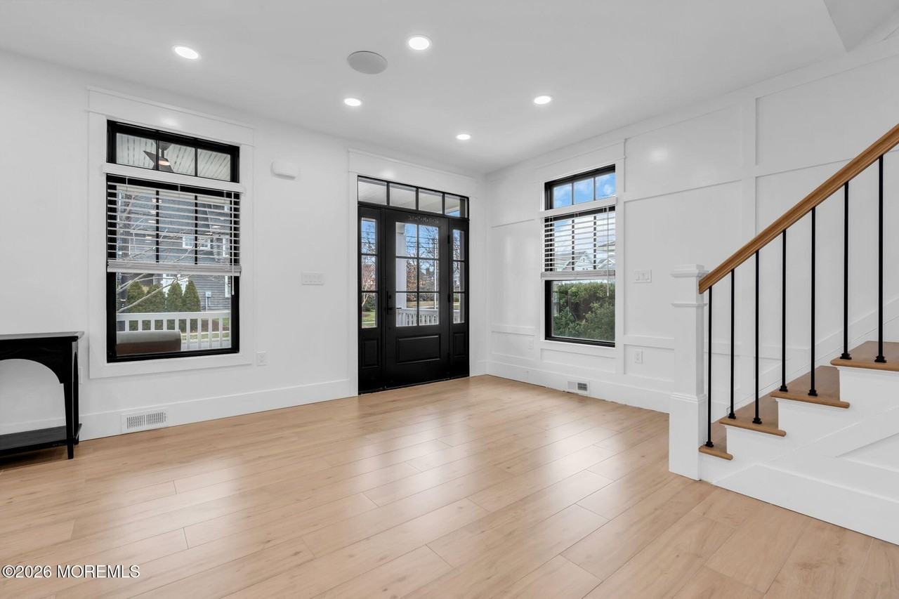 2017 5th Ave - Photo 4 of 34