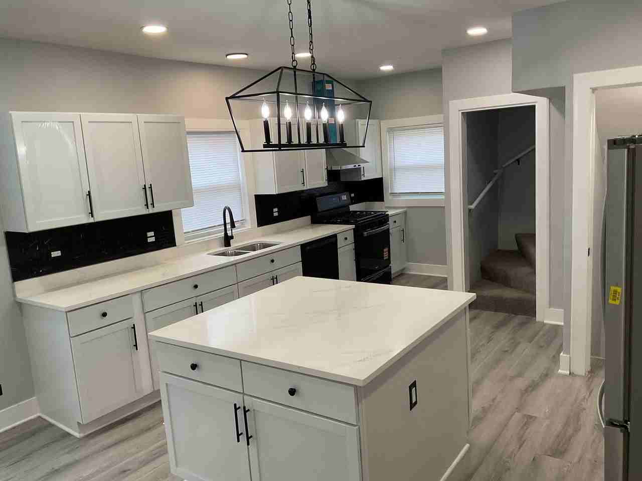 14846 Woodlawn Ave - Photo 4 of 12